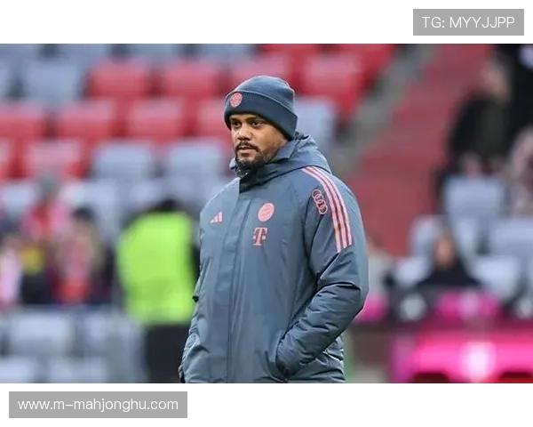 拜仁主帅孔帕尼:德甲每场都存在风险需专注 拜仁主帅孔帕尼:德甲每场都存在风险需专注