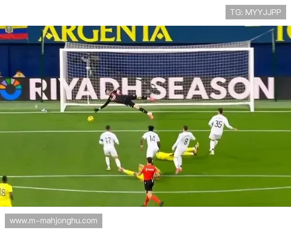 库尔图瓦多次关键扑救，成为皇马后防定海神针