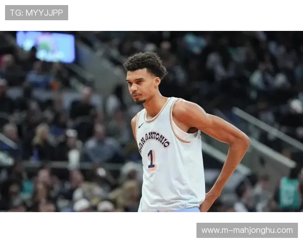 库里谈联盟未来门面：非一人承担而是群体，列举塔图姆东契奇亚历山大等年轻球星